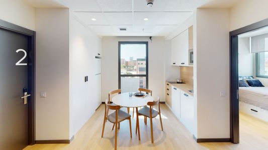 https://d3kq33r9tyqtji.cloudfront.net/JbxnuP8rkxphHnp291GLYBCN_Apartamento-4-Habitaciones-Dining-Room.jpg