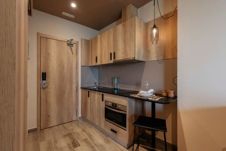 https://d3kq33r9tyqtji.cloudfront.net/oef-9pnZw99DzP9KqYZQx3.%20GR%20-%20Studio%20Superior%20-%20Kitchenok.jpg