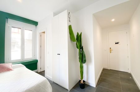 https://d3kq33r9tyqtji.cloudfront.net/qu0h7blQWGzhvKefLgGk7plazaespania-boutique-deluxe-plus7.jpeg